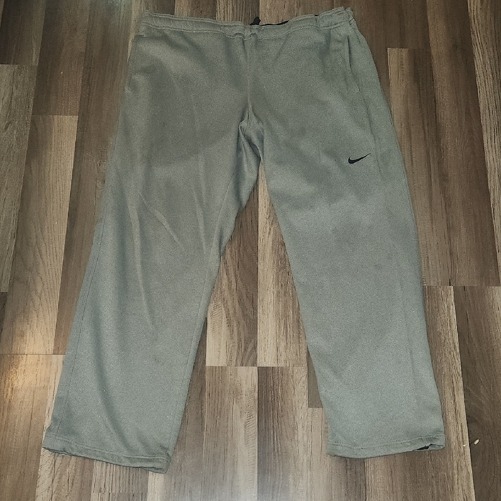Nike Thermafit Gray Joggers Size Medium